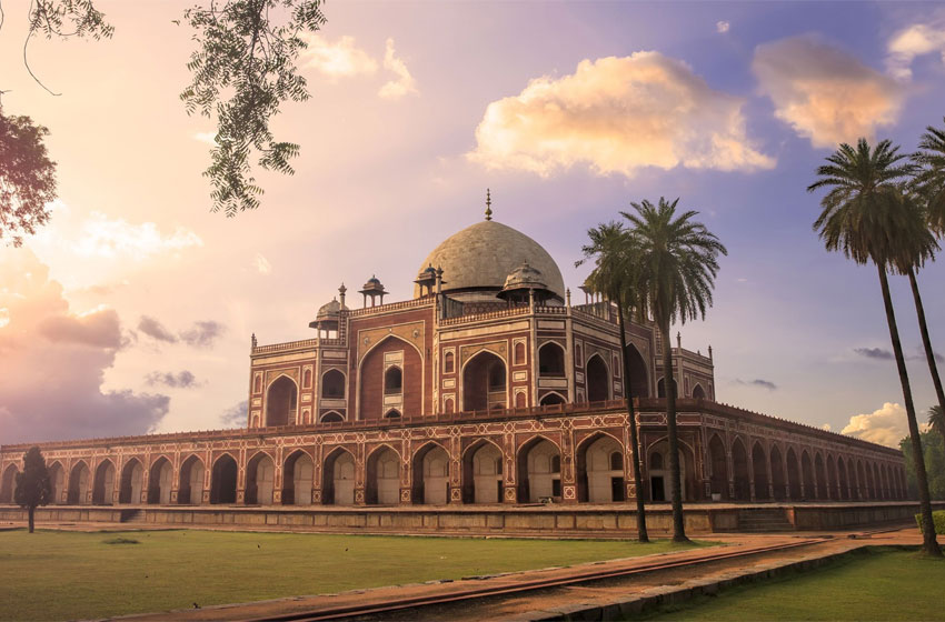 Humayun y los jardines mogoles al atardecer