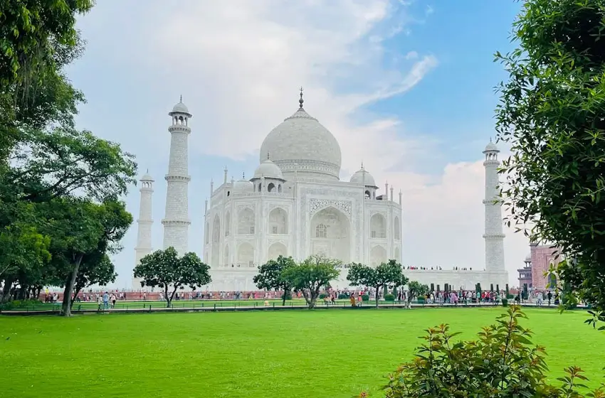 Taj Mahal al amanecer