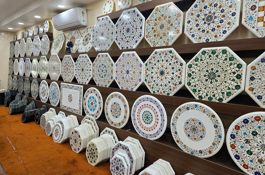 Taller de marquetería en mármol