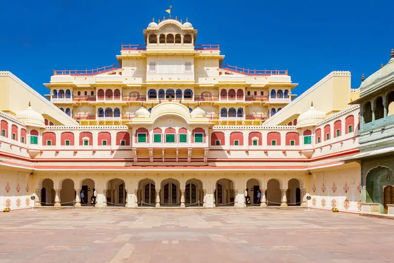 Coste diario de viajar por la India: presupuesto real para turistas españoles