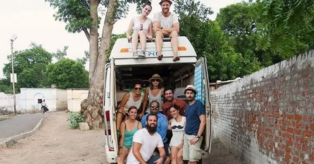 Qué coche elegir en India con chofer privado