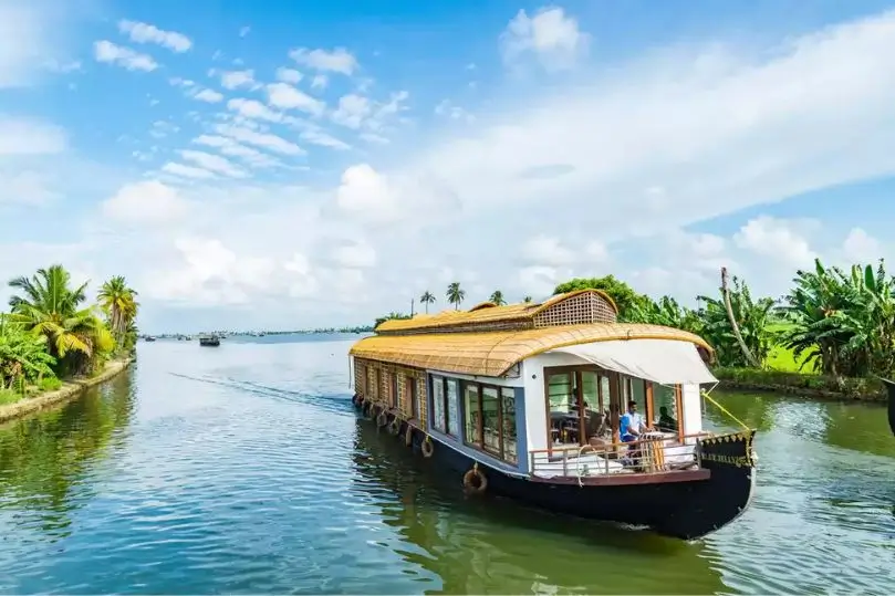 Tour LGBTQ+ por Kerala con Ayurveda y Backwaters