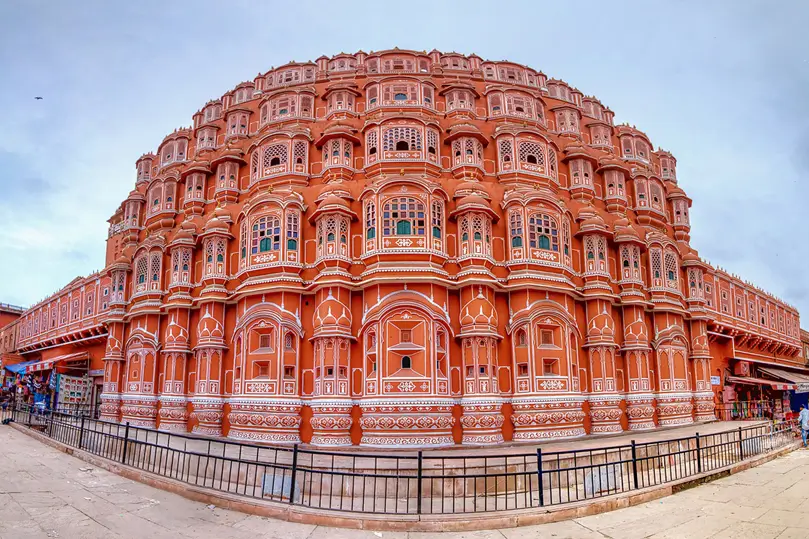 Tour Solo para Mujeres – Triángulo Dorado con Guías Femeninas Locales