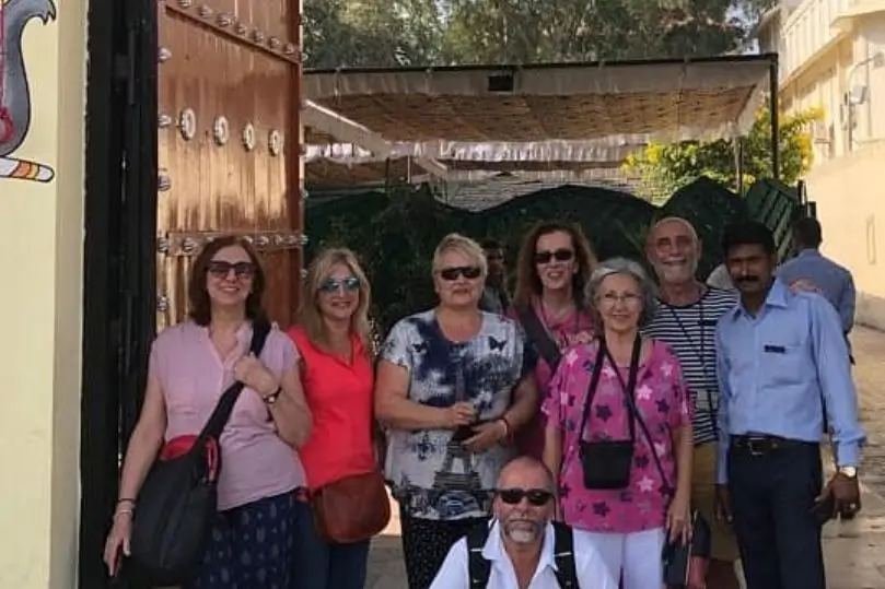 Triángulo Dorado en Familia con Experiencias Locales