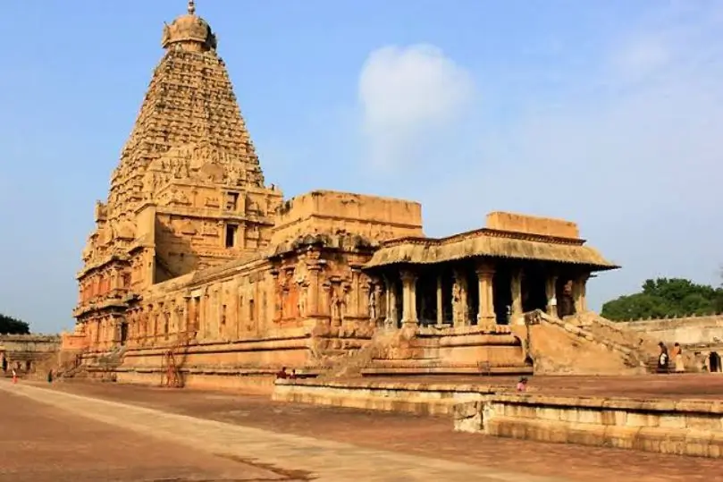 Tour por Tamil Nadu: Templos, Cultura y Costa | 13 Días